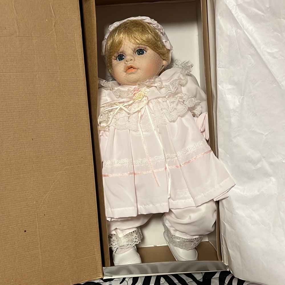 Doll Emerald Vinyl Original 2000